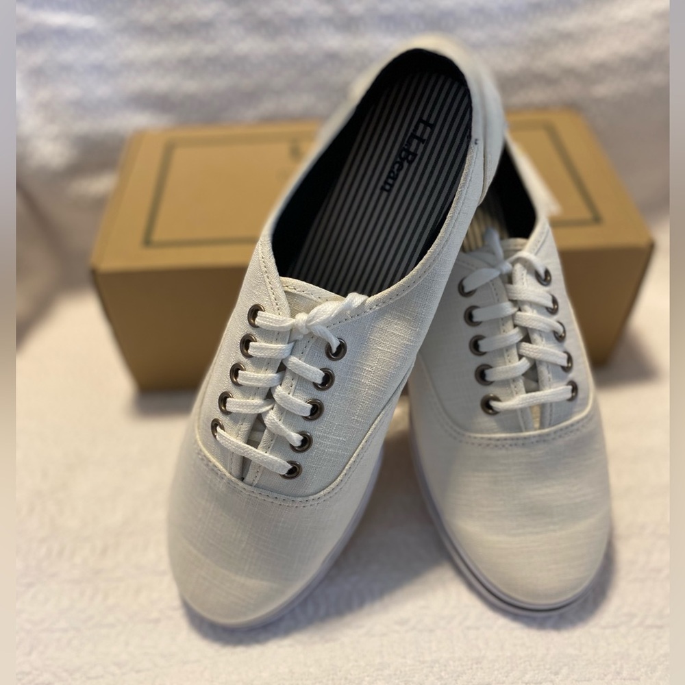 L.L. Bean White Portside Canvas Deck Shoes 7.5W